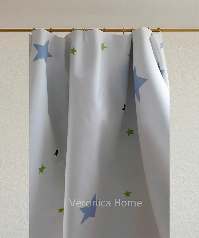 cortinas-black-out-estrellas-estampadas